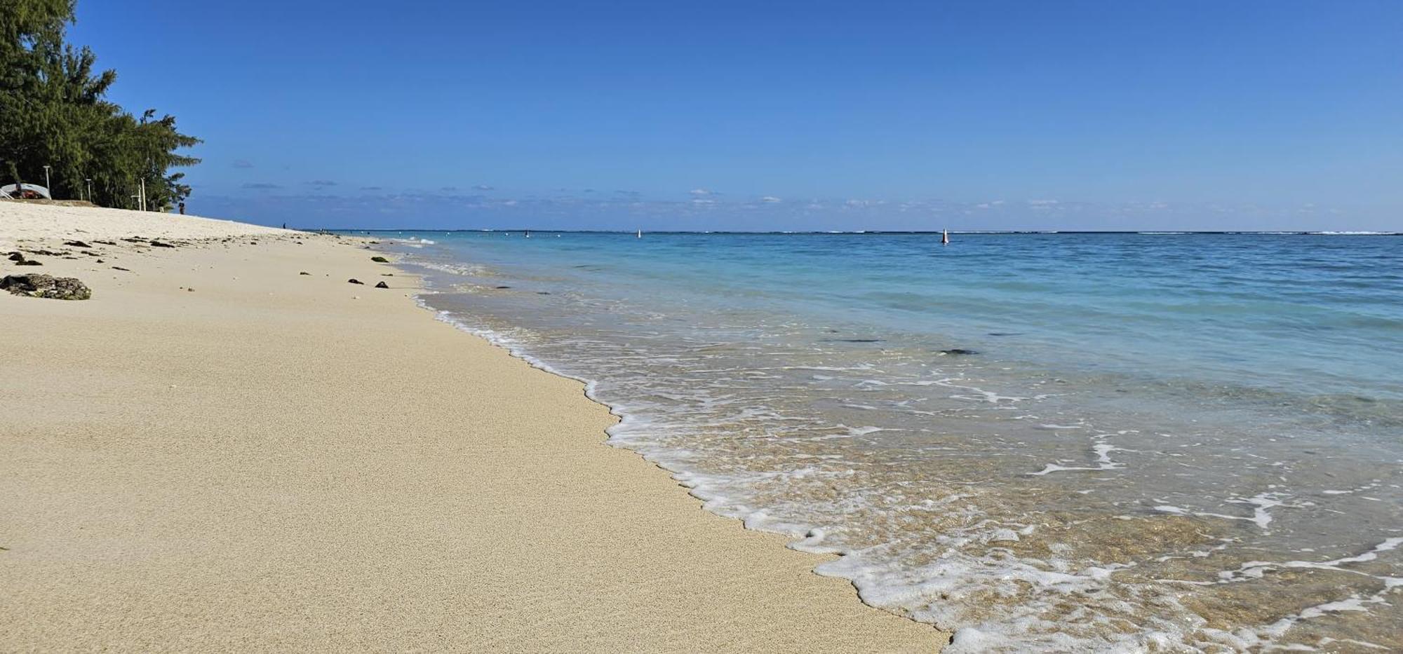 Appartement Zen Retreat With Stunning Sea Views And Sunsets à Flic-en-Flacq Extérieur photo