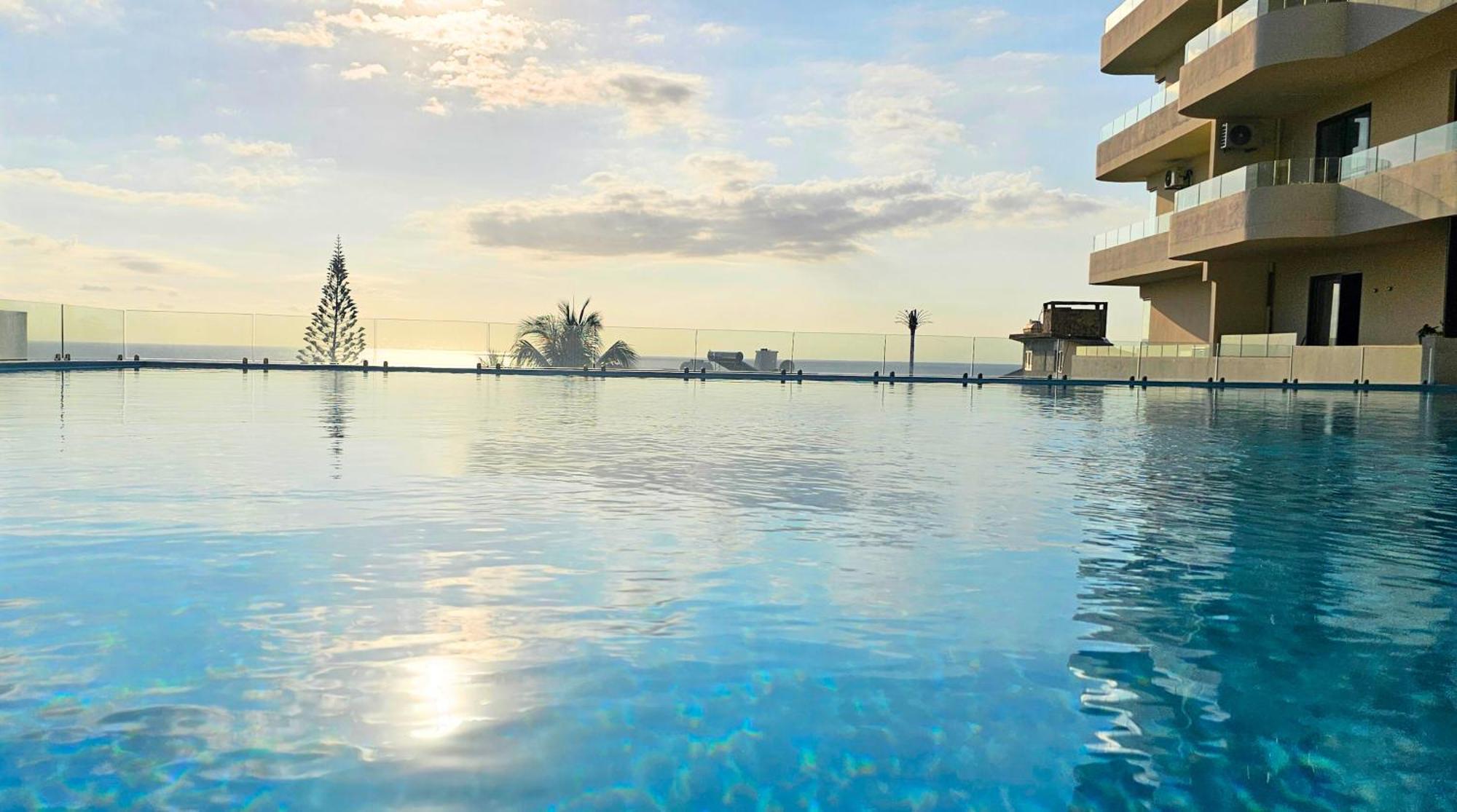 Appartement Zen Retreat With Stunning Sea Views And Sunsets à Flic-en-Flacq Extérieur photo