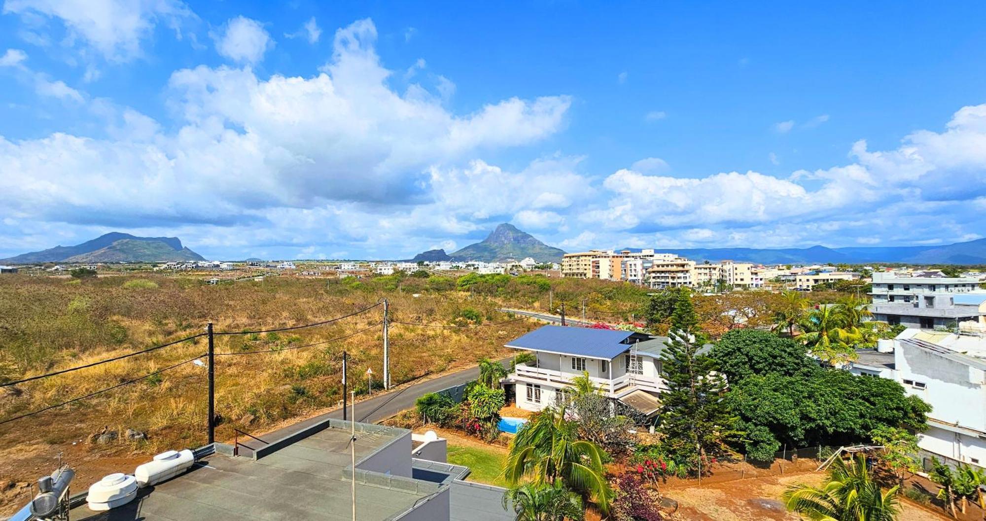 Appartement Zen Retreat With Stunning Sea Views And Sunsets à Flic-en-Flacq Extérieur photo